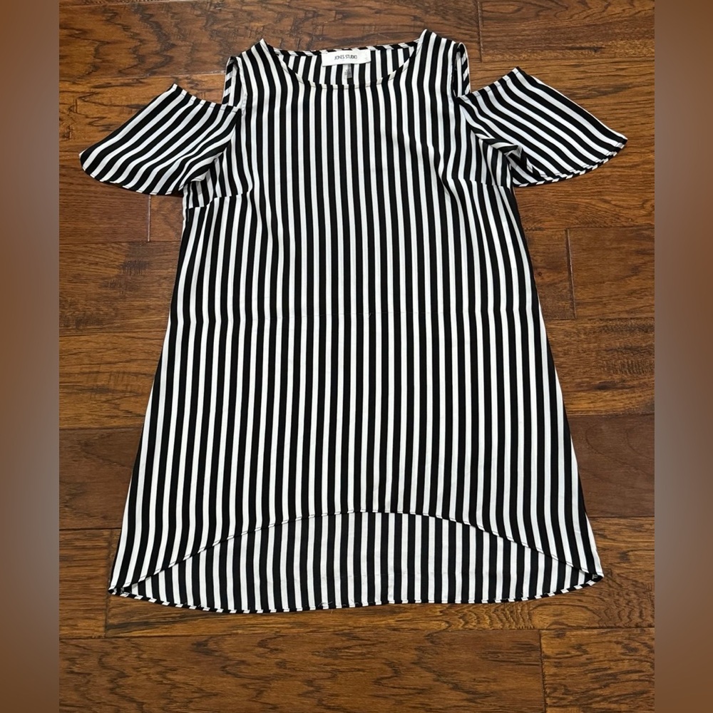 Jones Studio Brand Off-the-Shoulder